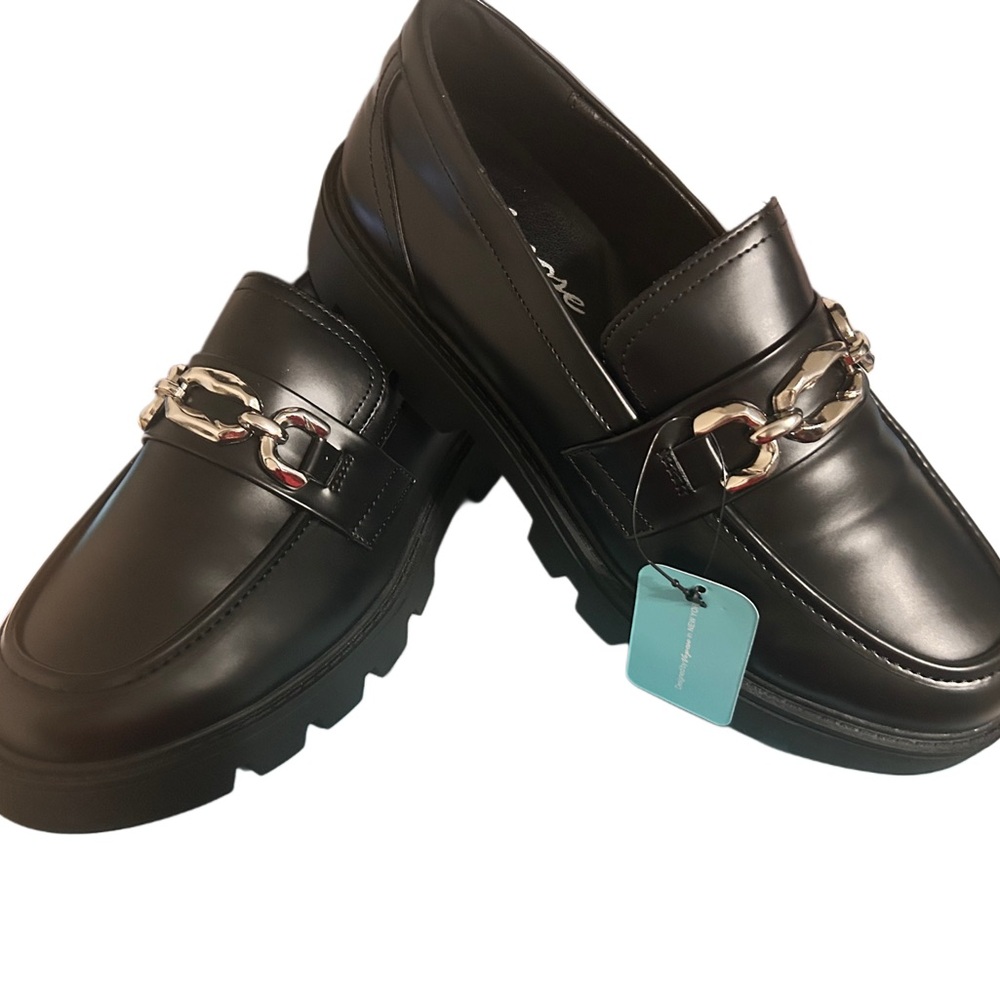 Vepose Black Loafers with Silver Chain